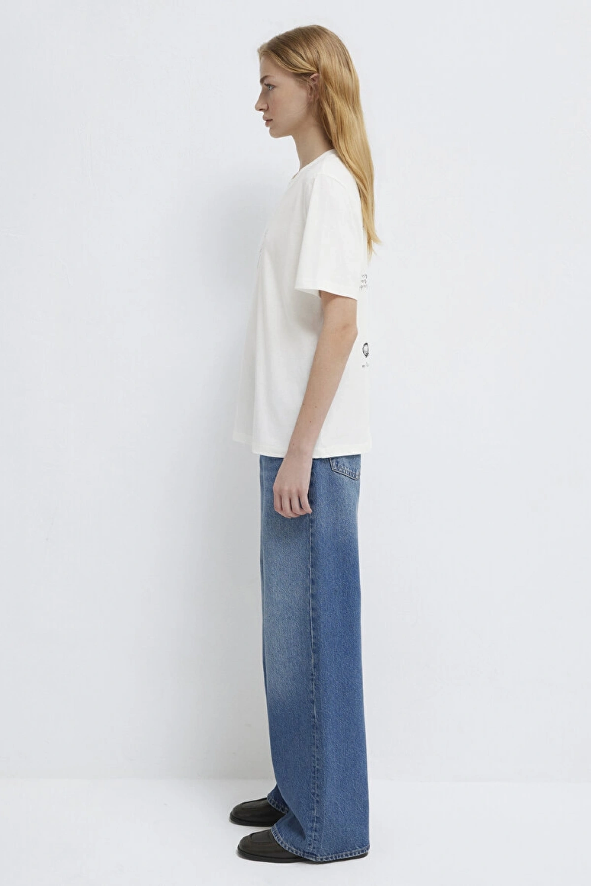 MAVİ KEDİ BASKILI TİŞÖRT Hindistan Ceviz