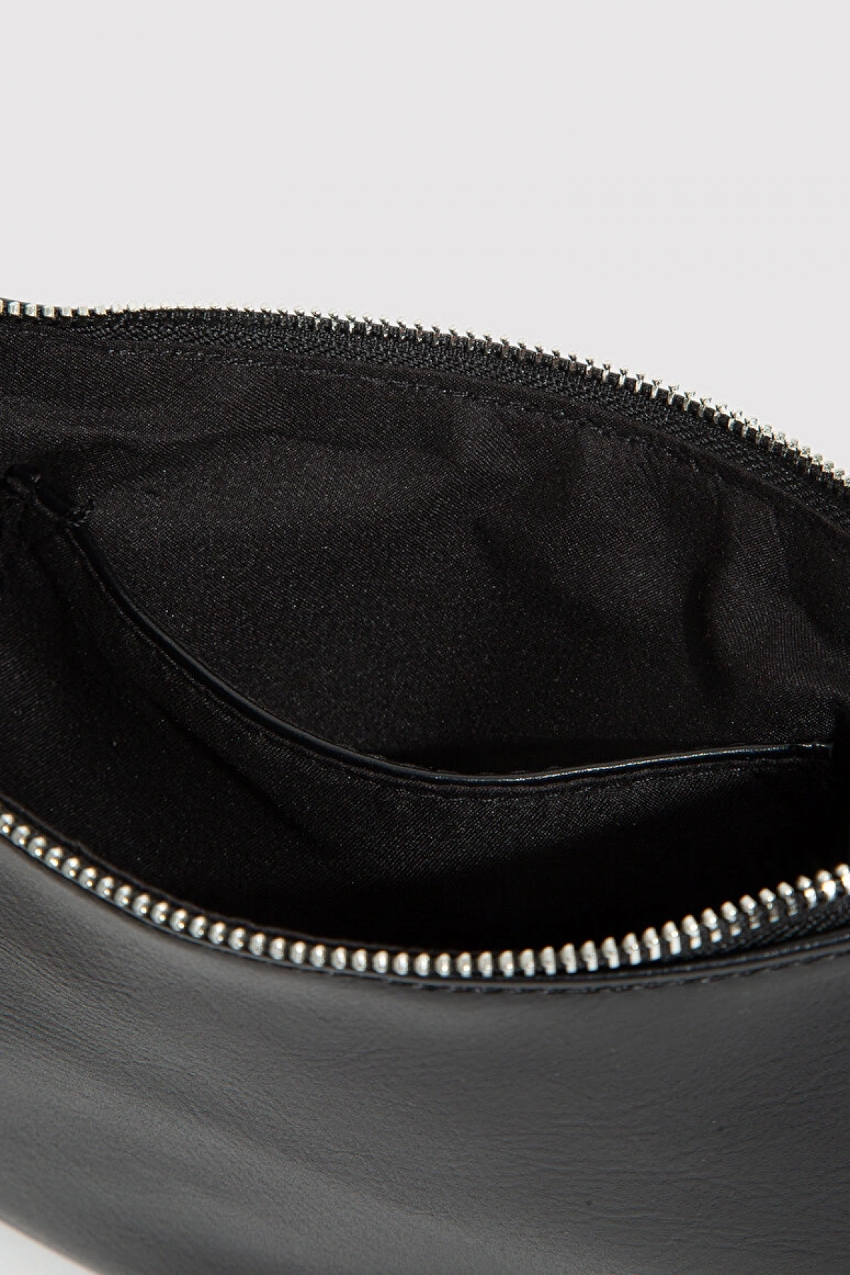 MAVİ Siyah Çapraz Çanta