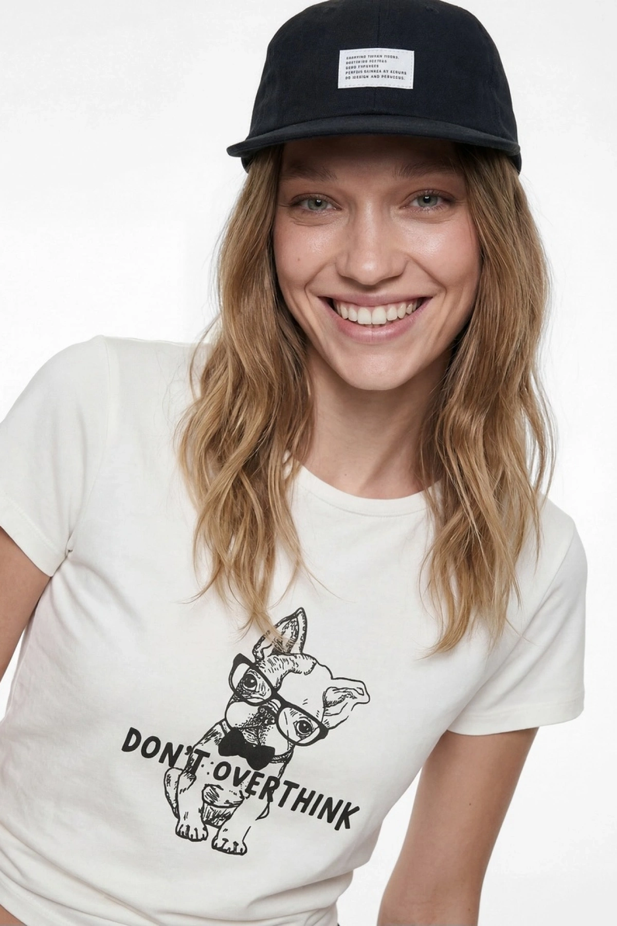 Koton Slim Fit Pamuklu Kısa Kollu Bisiklet Yaka Köpek Baskılı Tişört