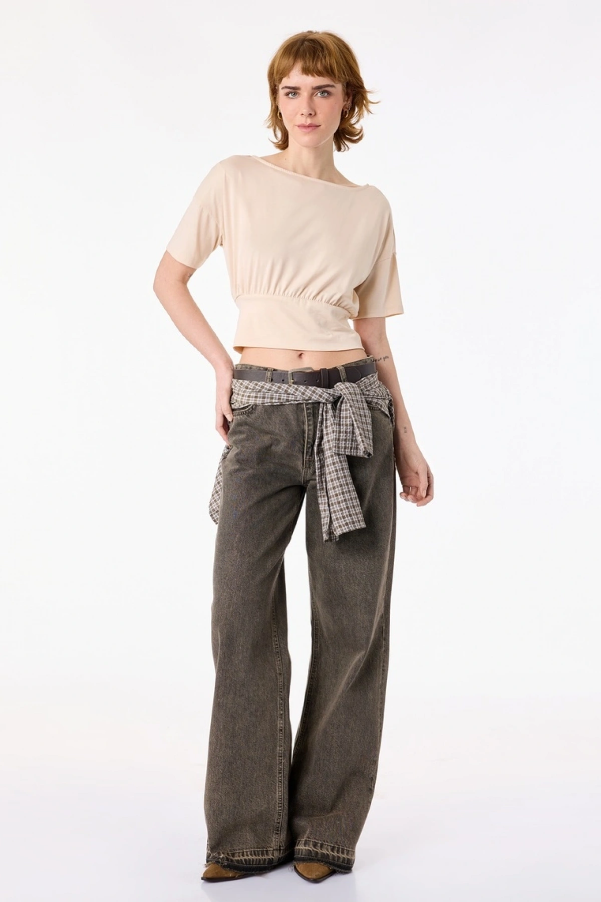 Koton Kısa Kollu Viskon Karışımlı Kayık Yaka Crop Tişört