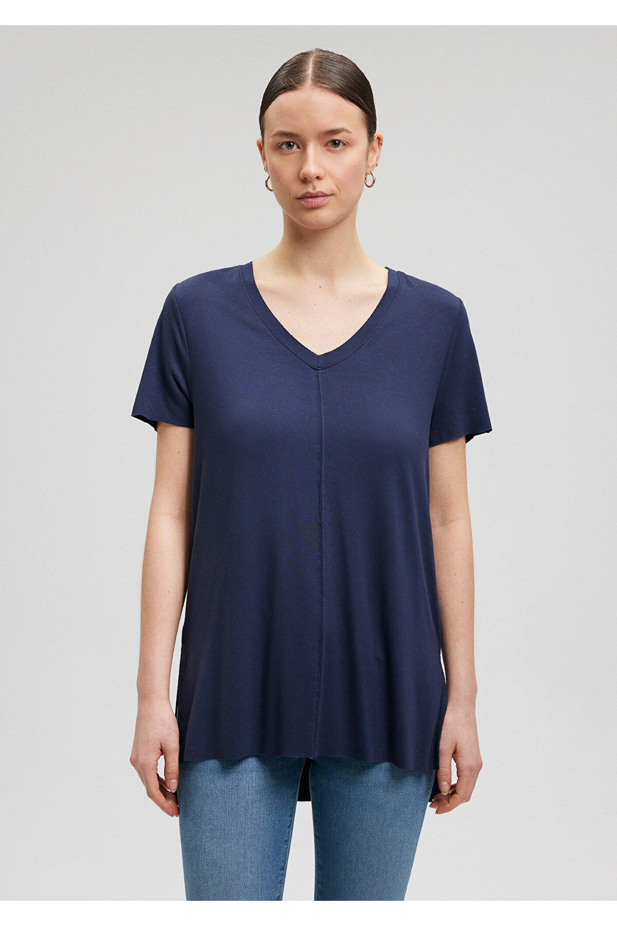 Mavi V Yaka Lacivert Basic Viskoz Tişört Loose Fit / Bol Rahat Kesim