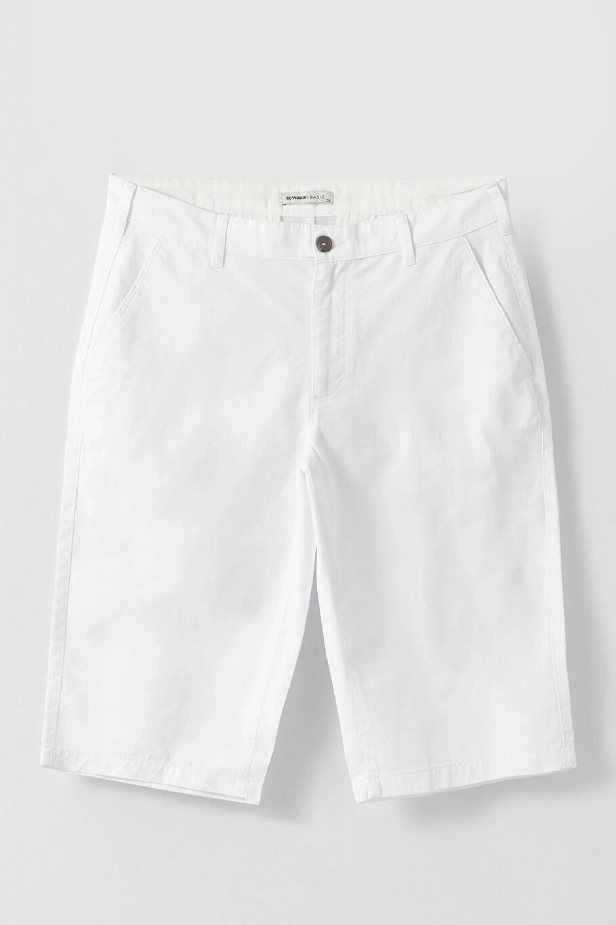 LCWAIKIKI Classic Beyaz Standart Kalıp Gabardin Erkek Bermuda Şort