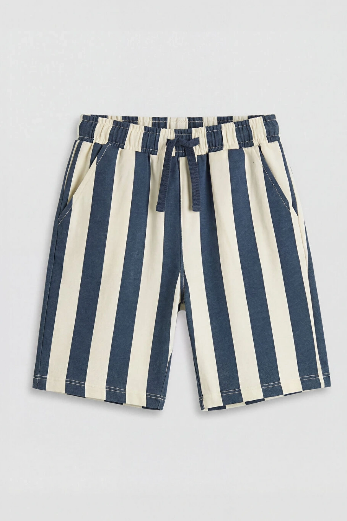 LCW Kids Indigo Beli Bağcıklı Çizgili Erkek Çocuk Şort