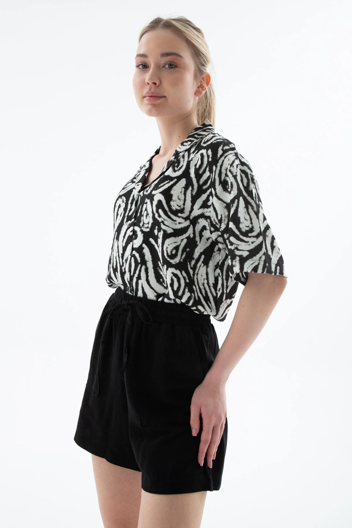 Keten Karışımlı Comfort Fit Lastikli Kısa Short SHORT 25Y0606K1