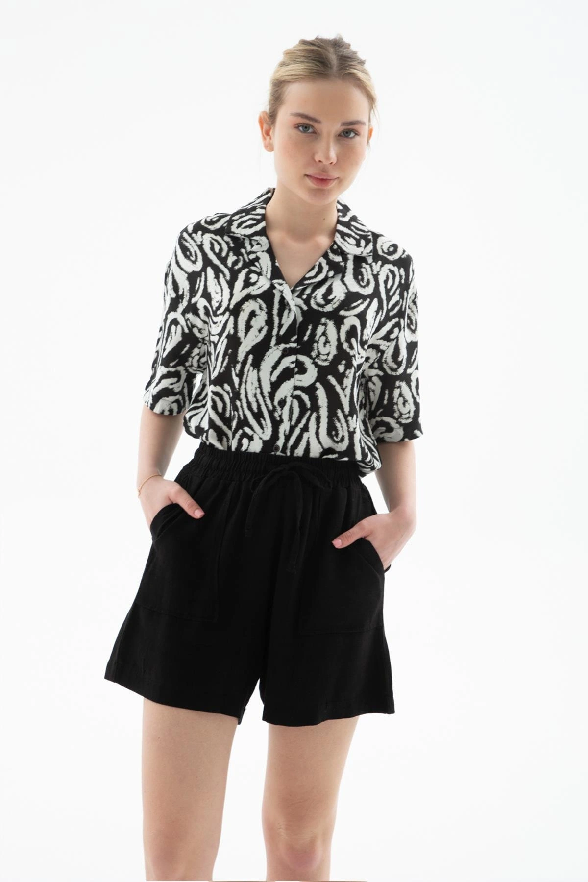 Keten Karışımlı Comfort Fit Lastikli Kısa Short SHORT 25Y0606K1