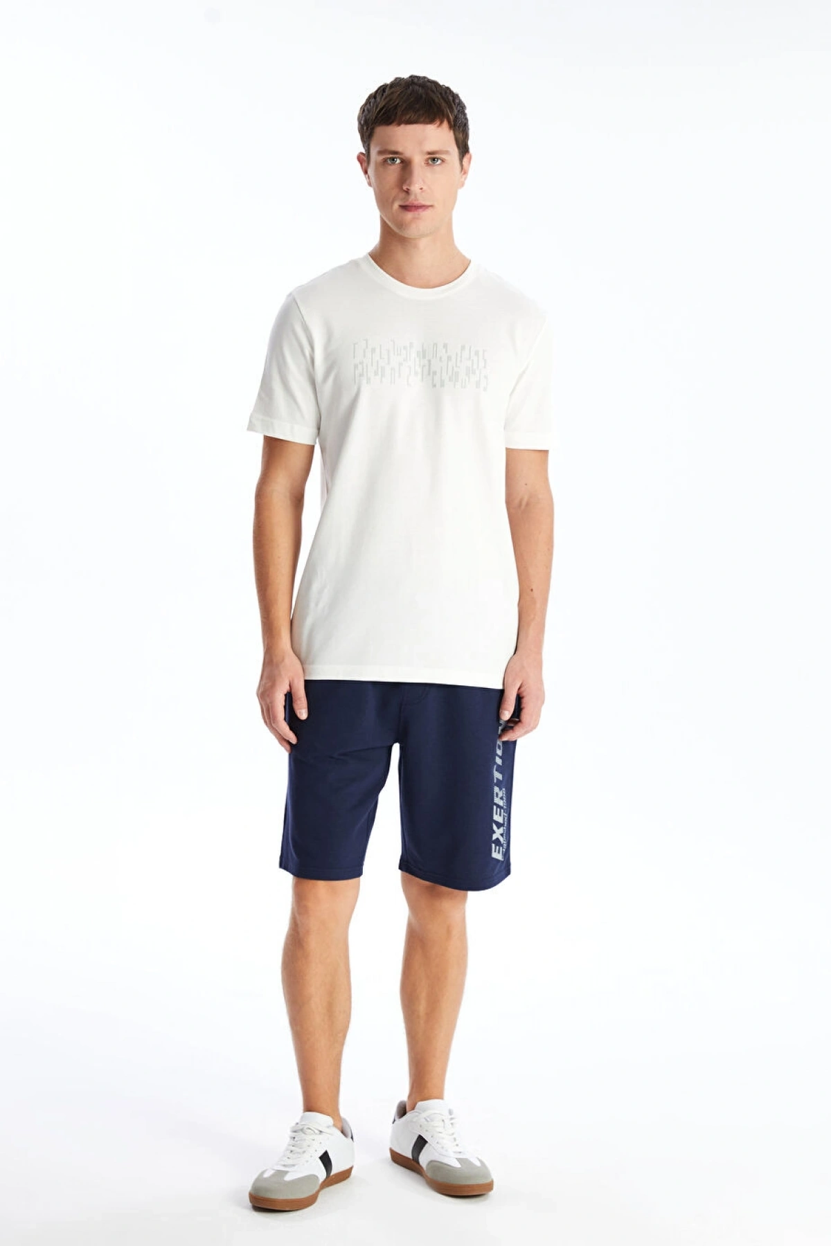 LCWAIKIKI Classic Lacivert Standart Kalıp Erkek Şort