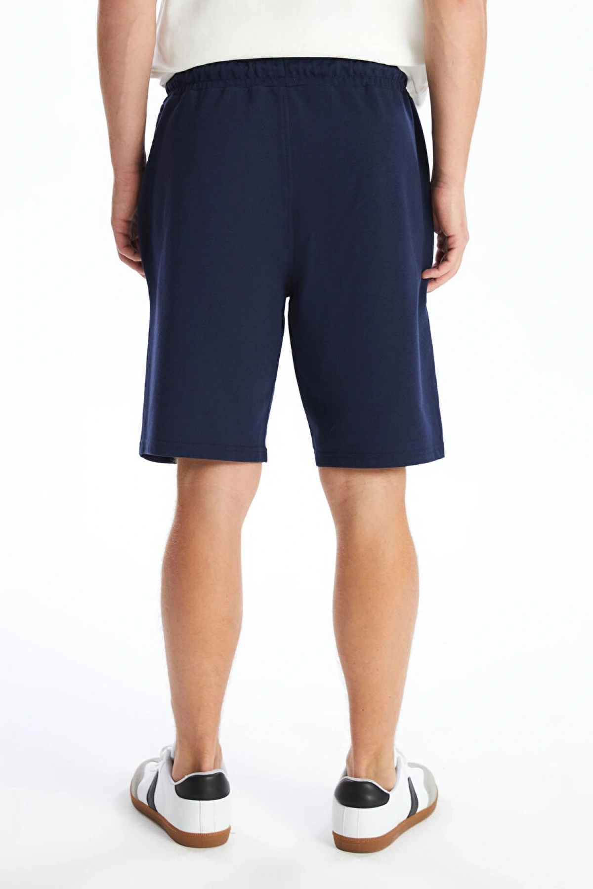 LCWAIKIKI Classic Lacivert Standart Kalıp Erkek Şort