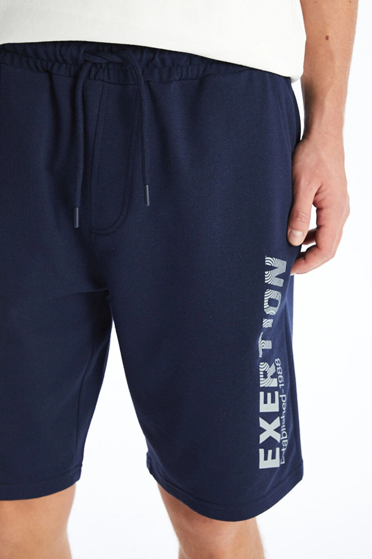 LCWAIKIKI Classic Lacivert Standart Kalıp Erkek Şort