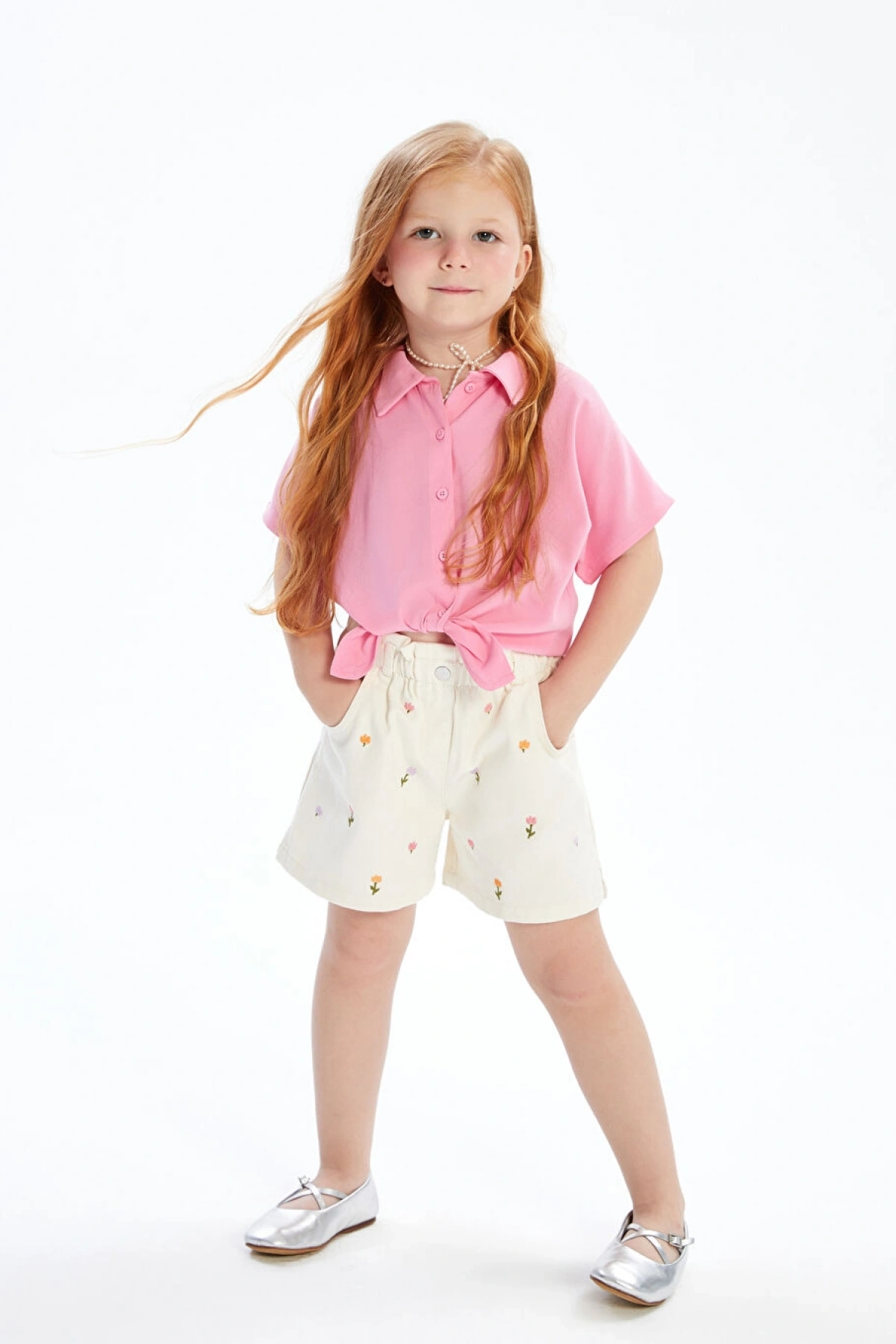 LCW Kids Ekru Çiçekli Gabardin Kız Çocuk Şort