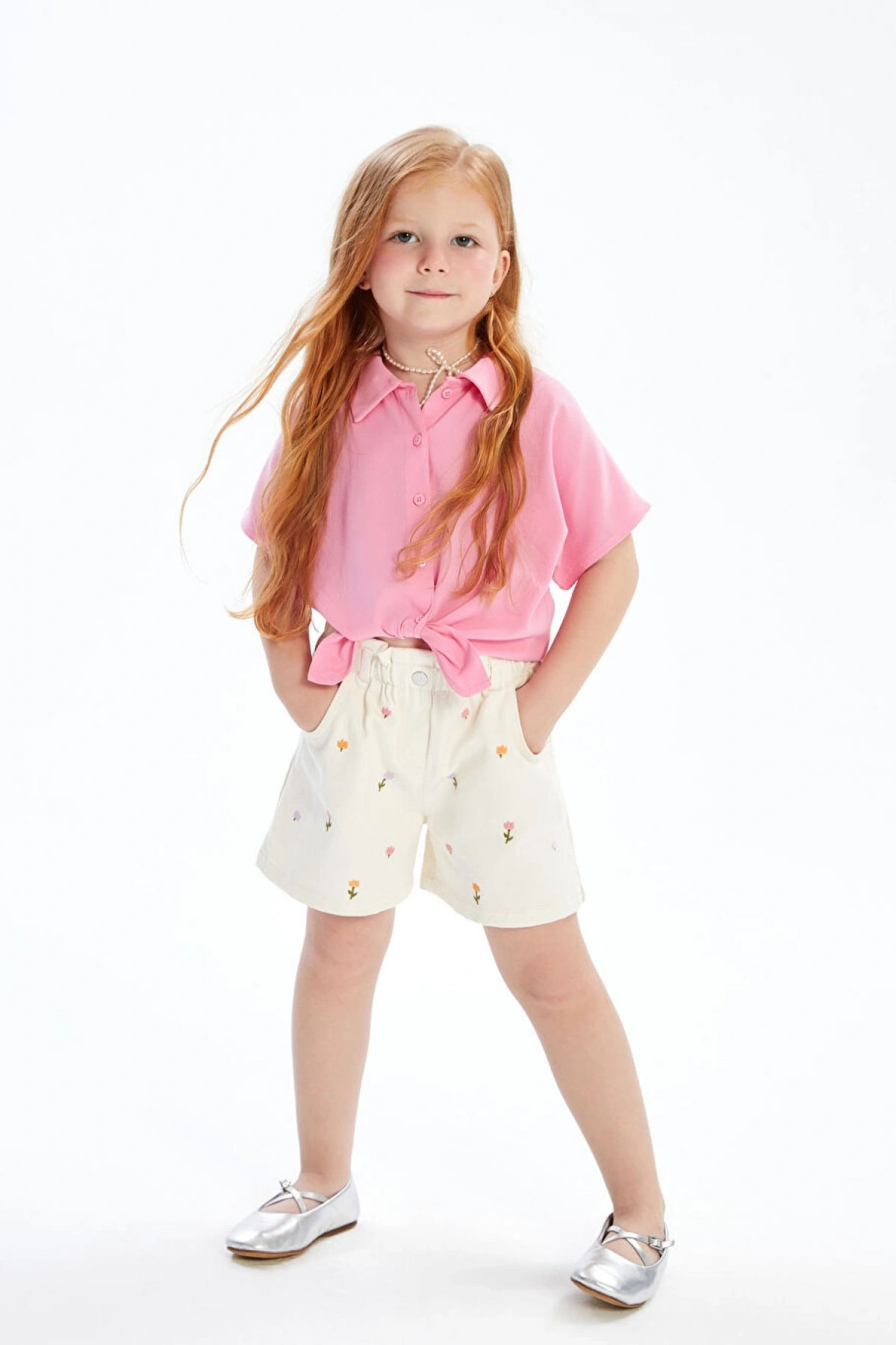 LCW Kids Ekru Çiçekli Gabardin Kız Çocuk Şort