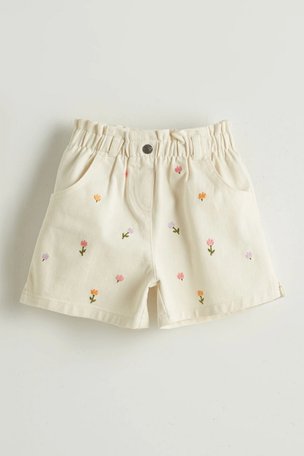 LCW Kids Ekru Çiçekli Gabardin Kız Çocuk Şort