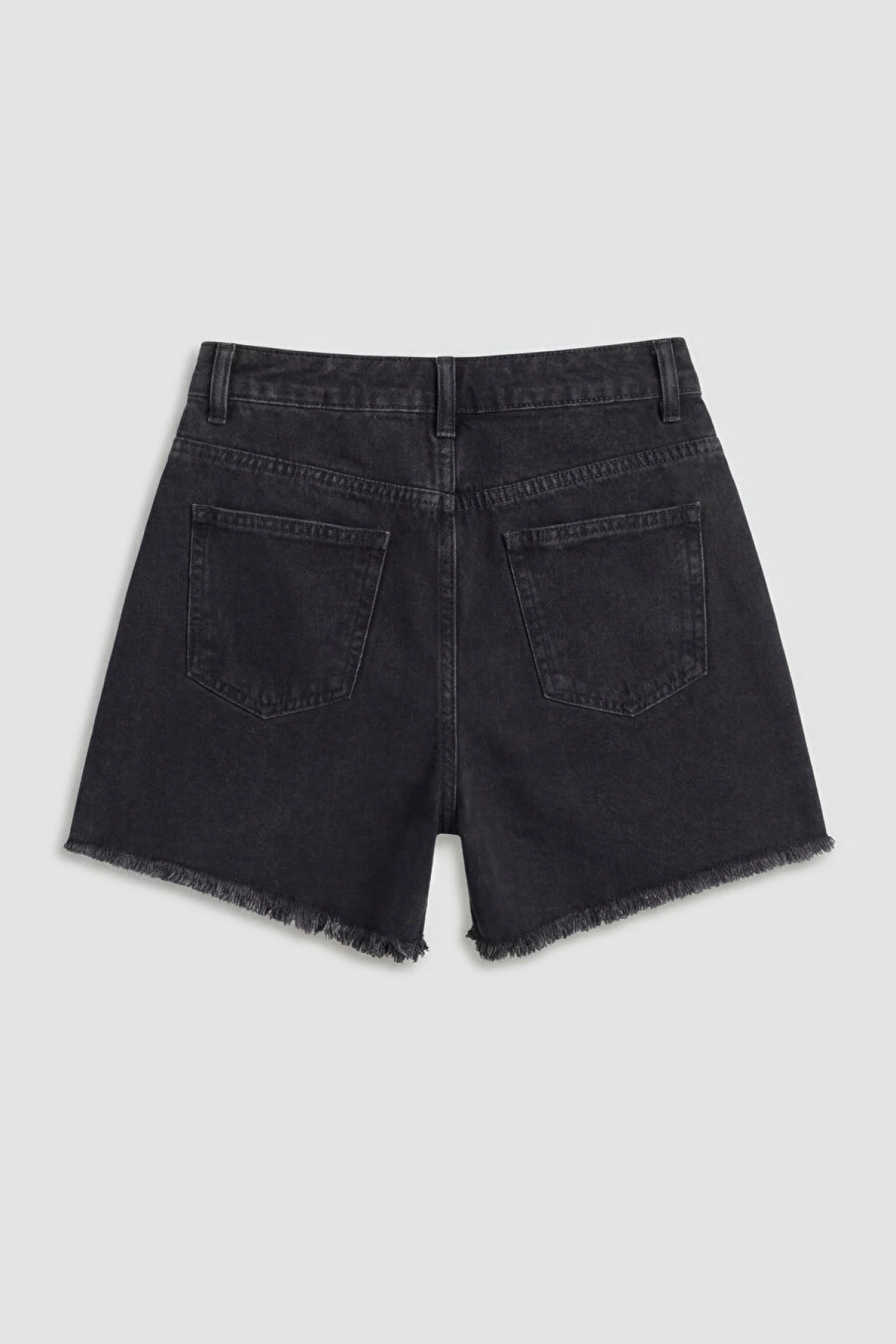 LCW Kids Siyah Yırtık Detaylı Kız Çocuk Jean Şort