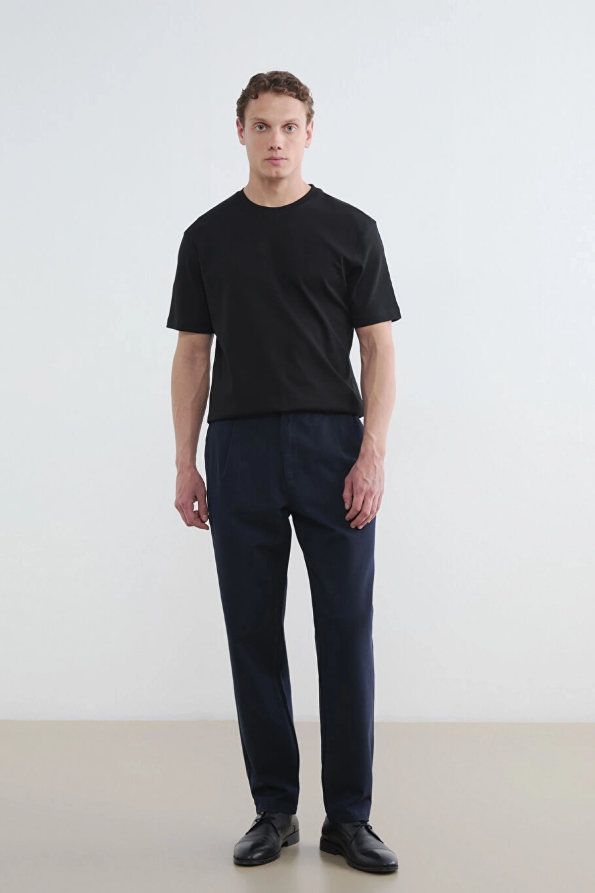 LCW Vision Siyah Bisiklet Yaka Erkek Tişört