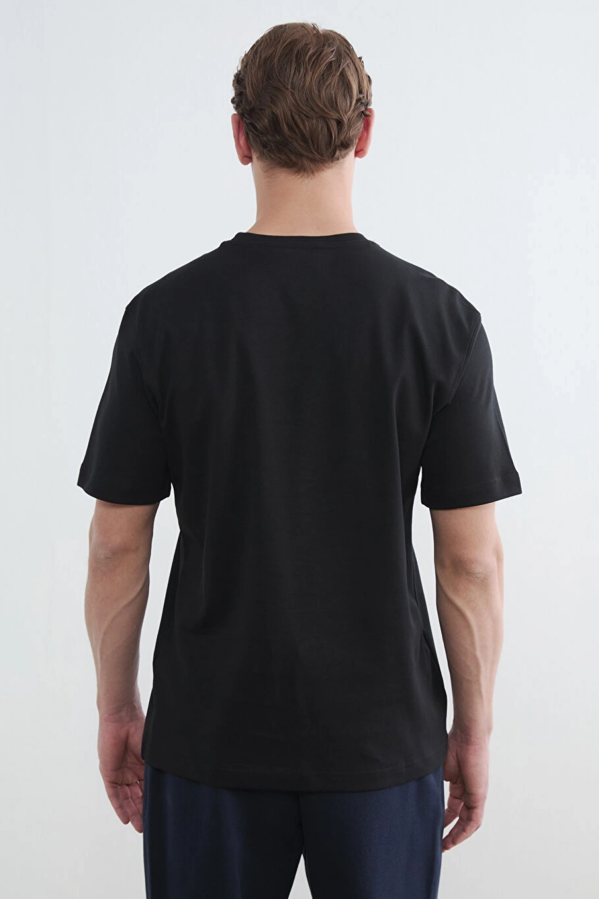 LCW Vision Siyah Bisiklet Yaka Erkek Tişört