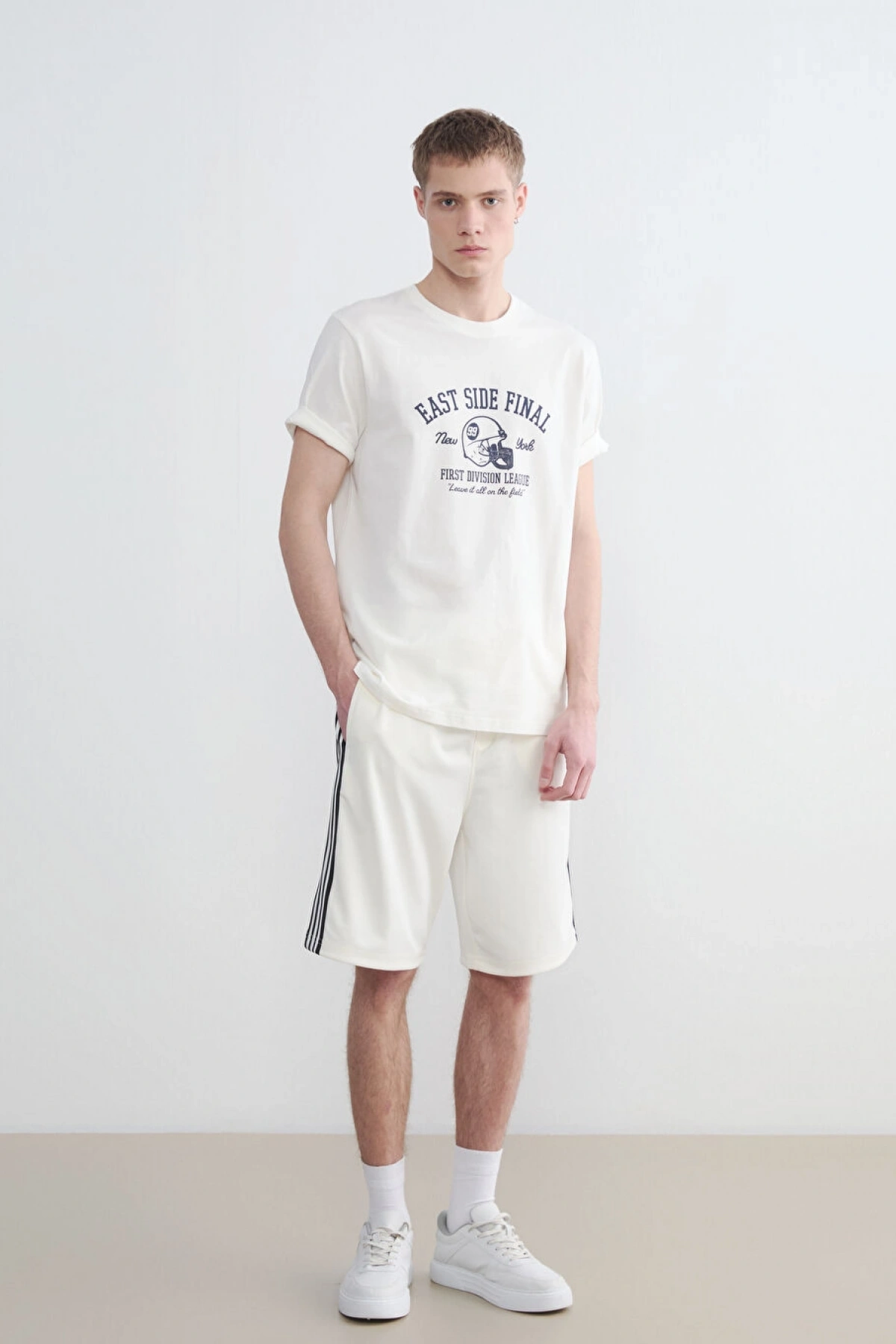 XSIDE Ekru Rahat Kalıp Erkek Şort