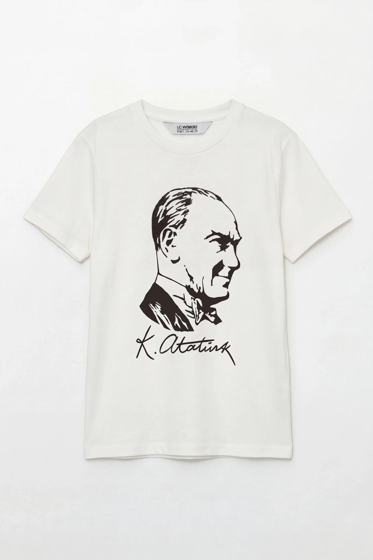 LCW Kids Ekru Bisiklet Yaka Atatürk Baskılı Erkek Çocuk Tişört