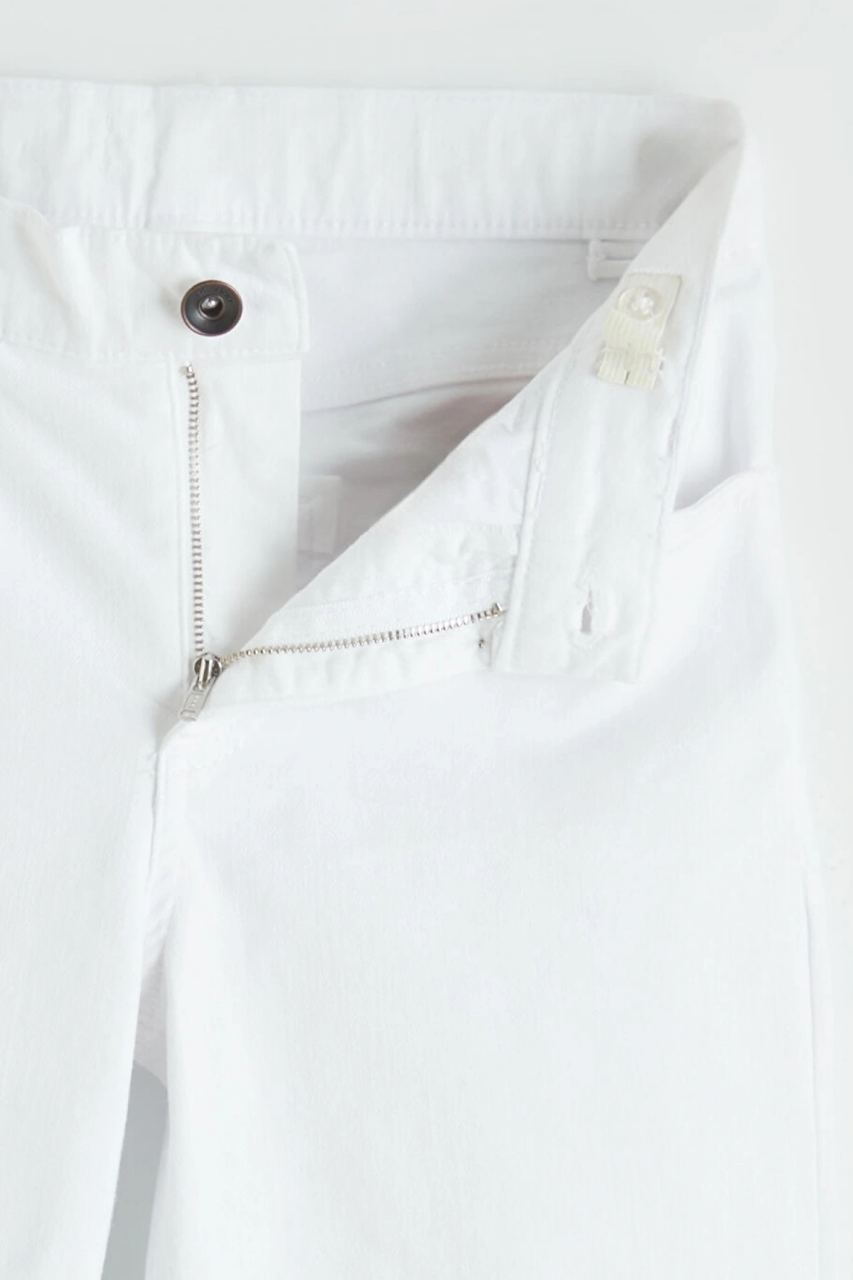 LCW Kids Beyaz Slim Fit Erkek Çocuk Pantolon