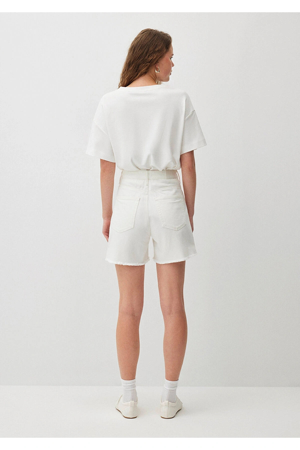 Mavi Millie 90lar Kırık Beyaz Jean Şort 1458987074