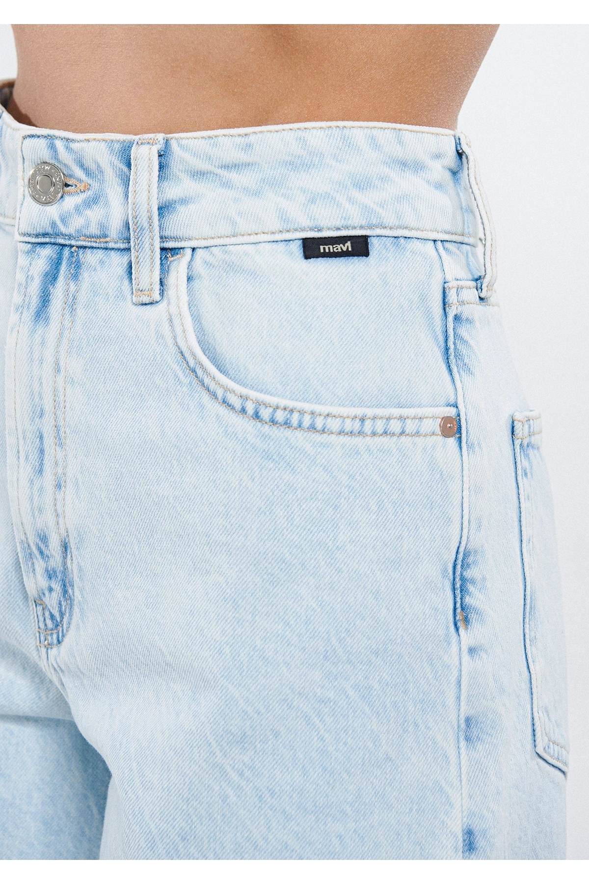 MAVİ Verna Ağartılmış 90s Jean Şort 1410059-84426
