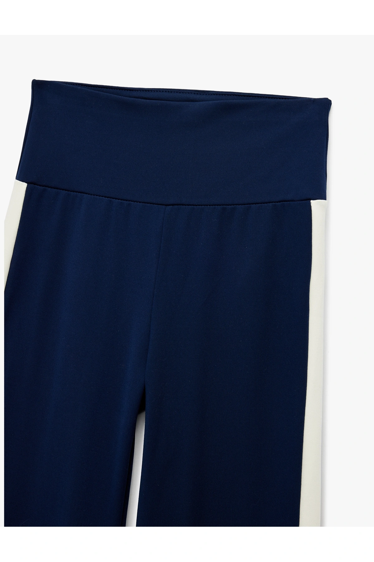 Koton İspanyol Paça Şerit Detaylı İnterlok Kumaş Spor Tayt