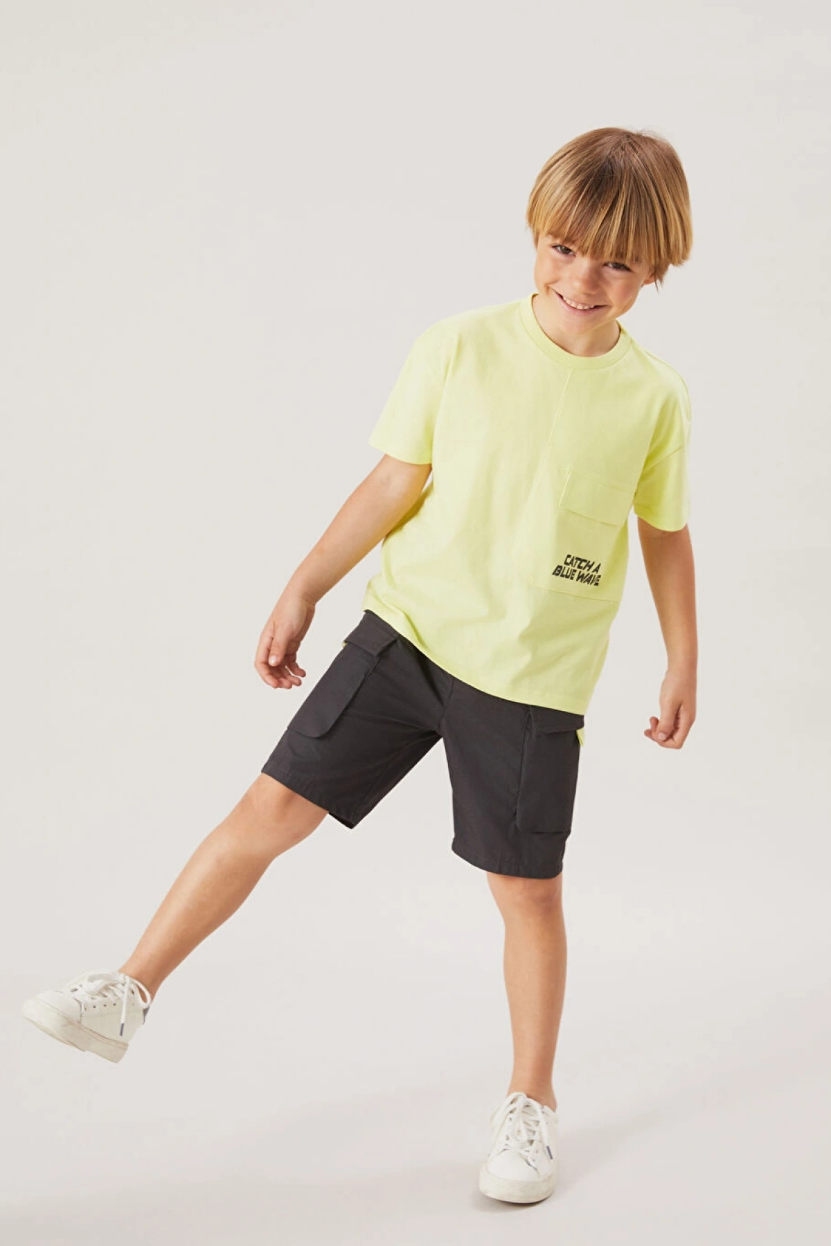 LCW Kids Antrasit Beli Lastikli Cepli Erkek Çocuk Şort