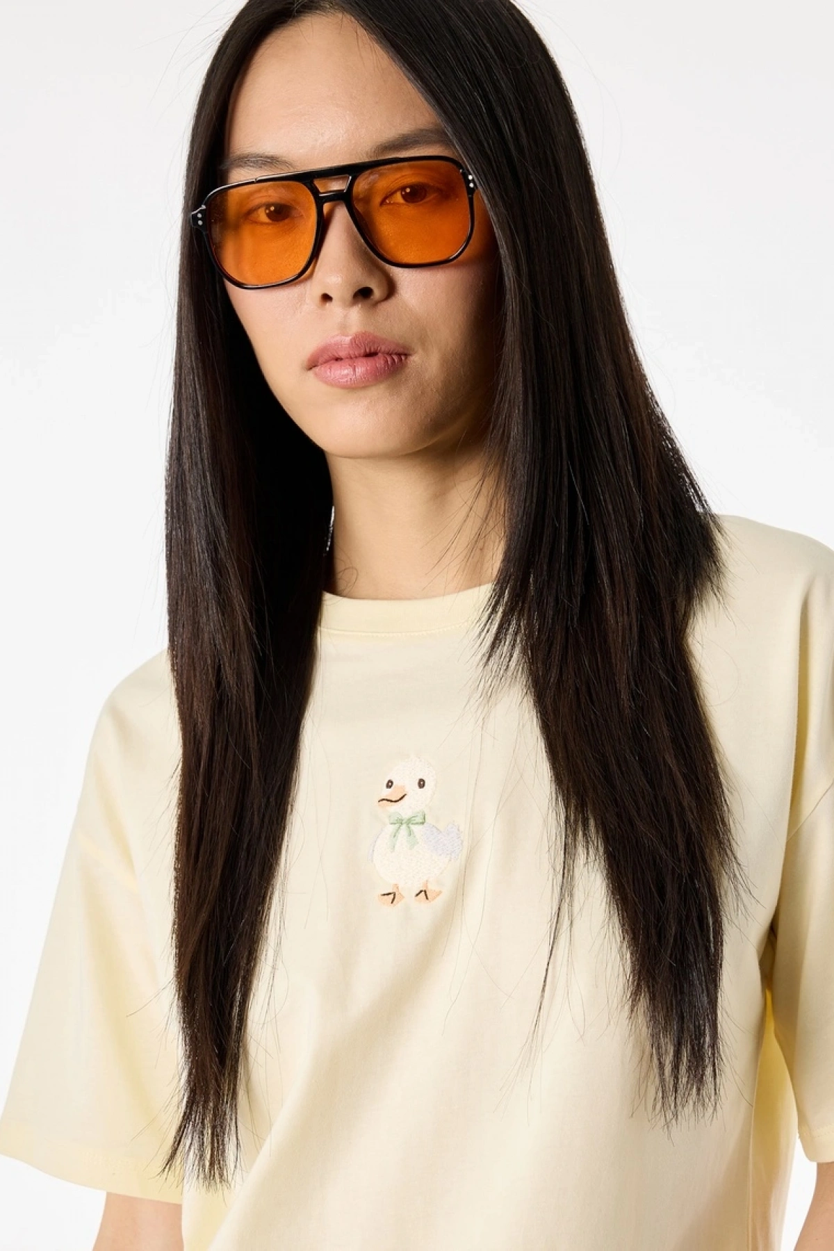 Rahat Kalıp Kısa Kollu Bisiklet Yaka Pamuklu Ördek Nakışlı Tişört