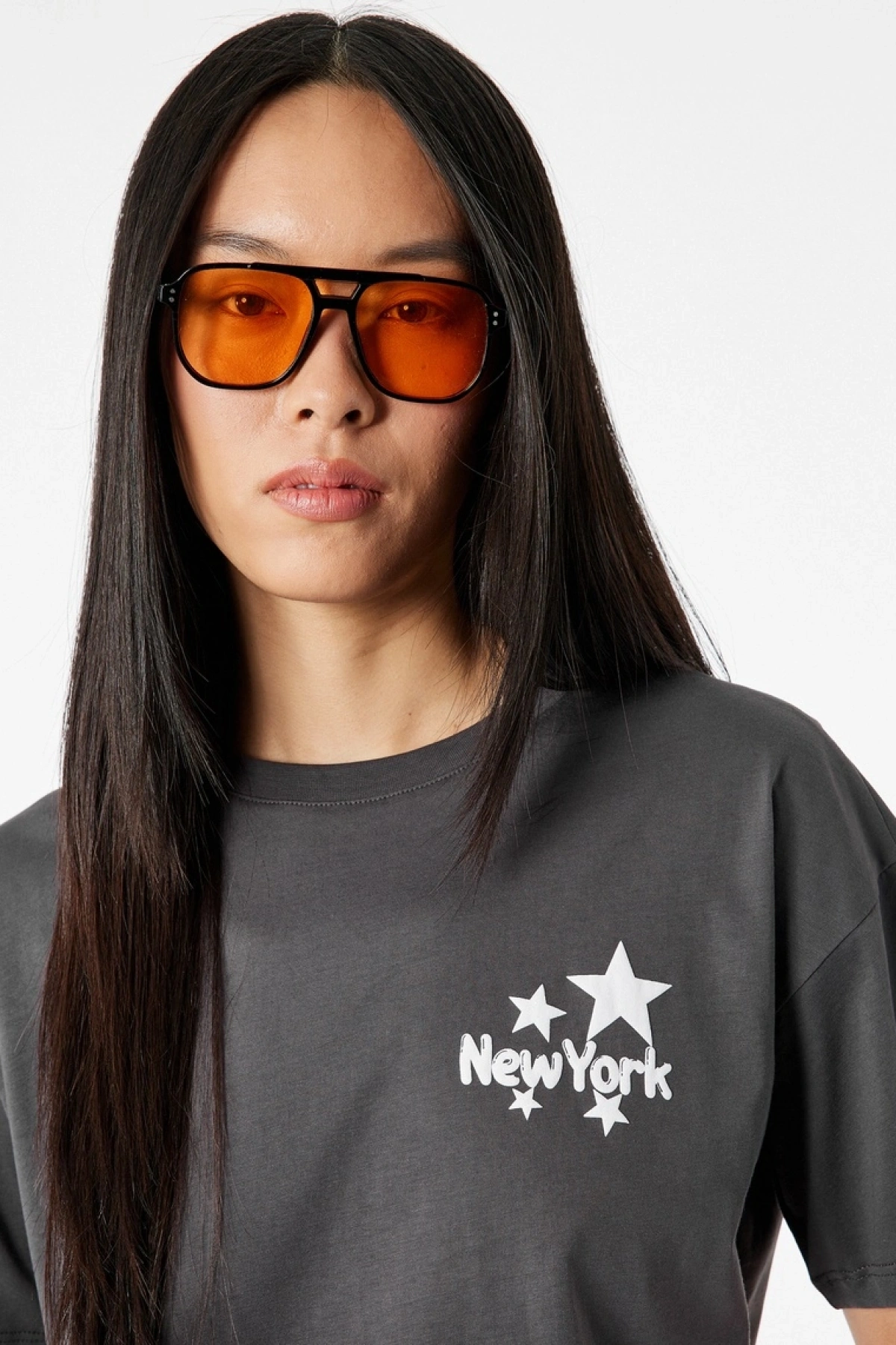 Rahat Kalıp Kısa Kollu Bisiklet Yaka Arkası Baskılı Pamuklu Tişört