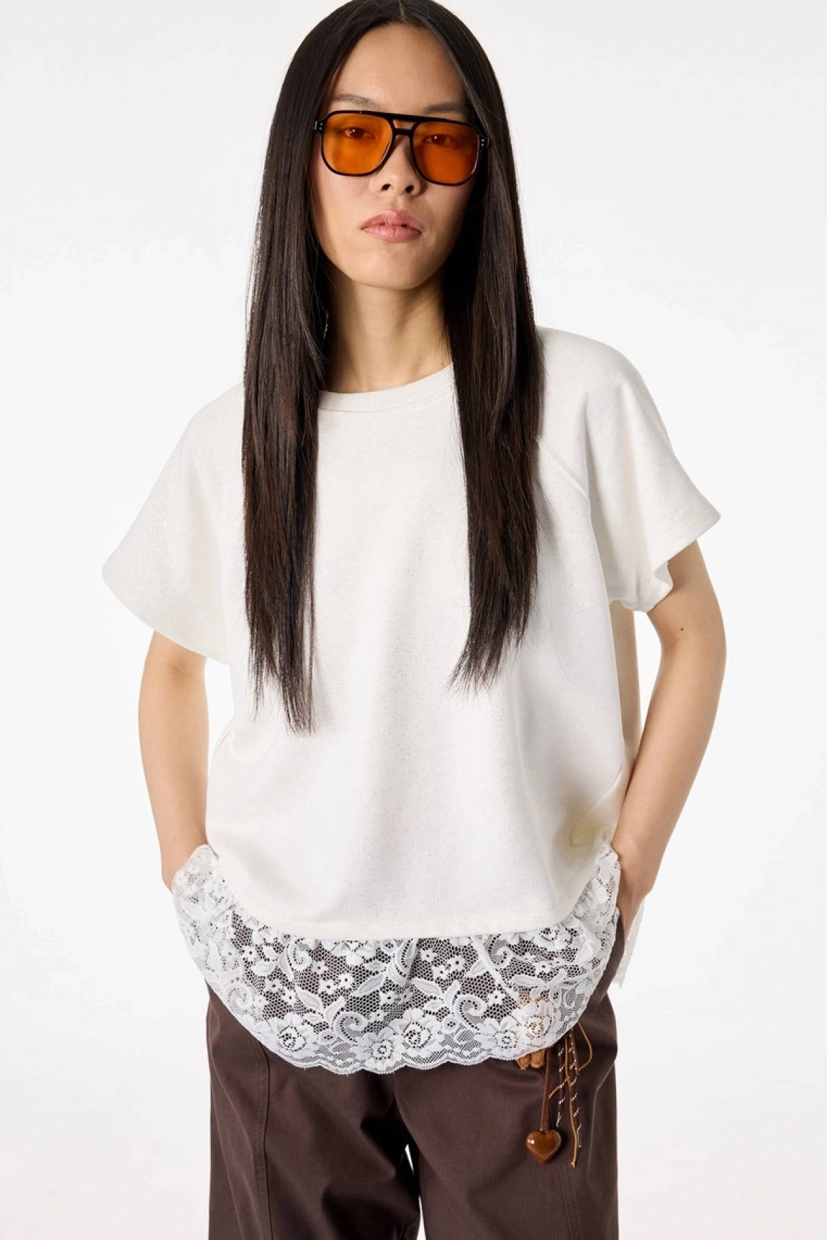 Kısa Kollu Bisiklet Yaka Pamuklu Simli Dantelli Tişört