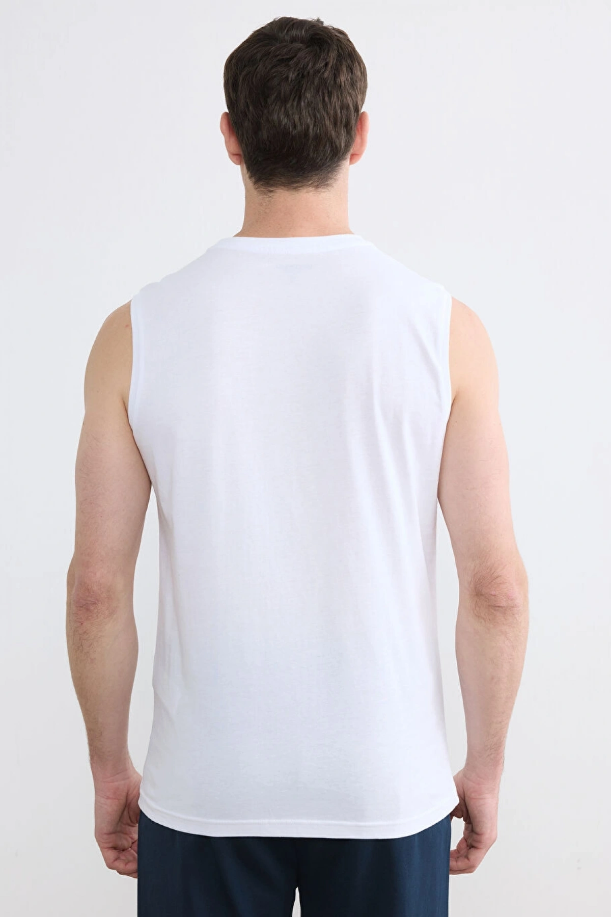 LCWAIKIKI Classic Beyaz Bisiklet Yaka Baskılı Erkek Kolsuz Tişört