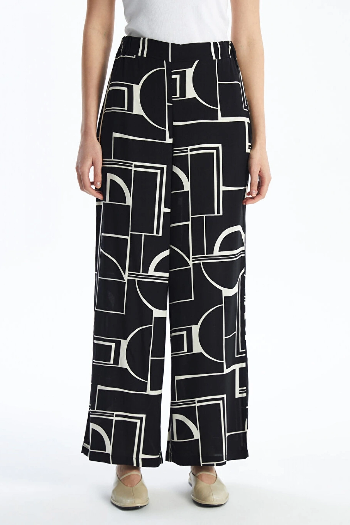 LCW Modest Siyah Beli Lastikli Rahat Kalıp Desenli Kadın Pantolon