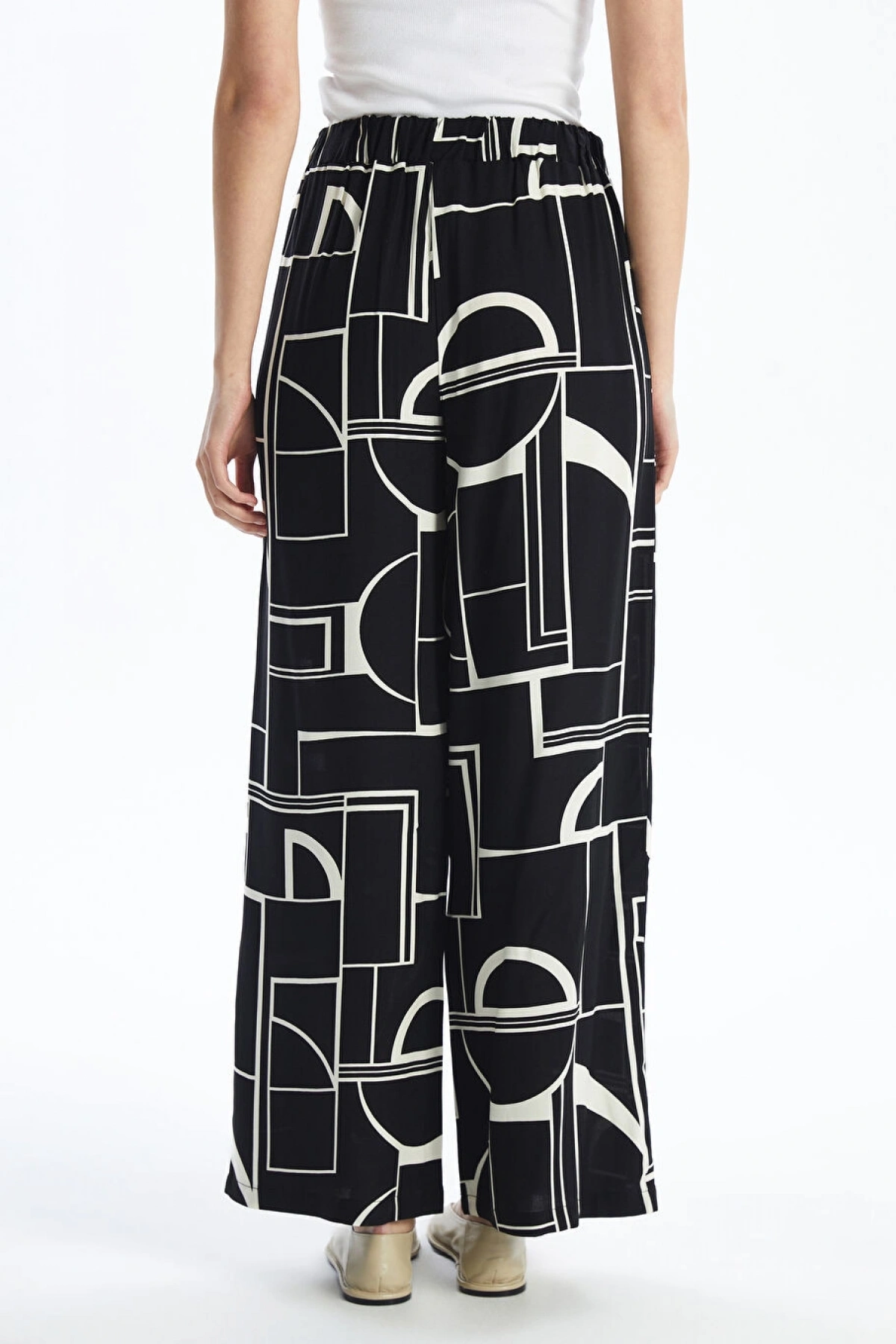 LCW Modest Siyah Beli Lastikli Rahat Kalıp Desenli Kadın Pantolon