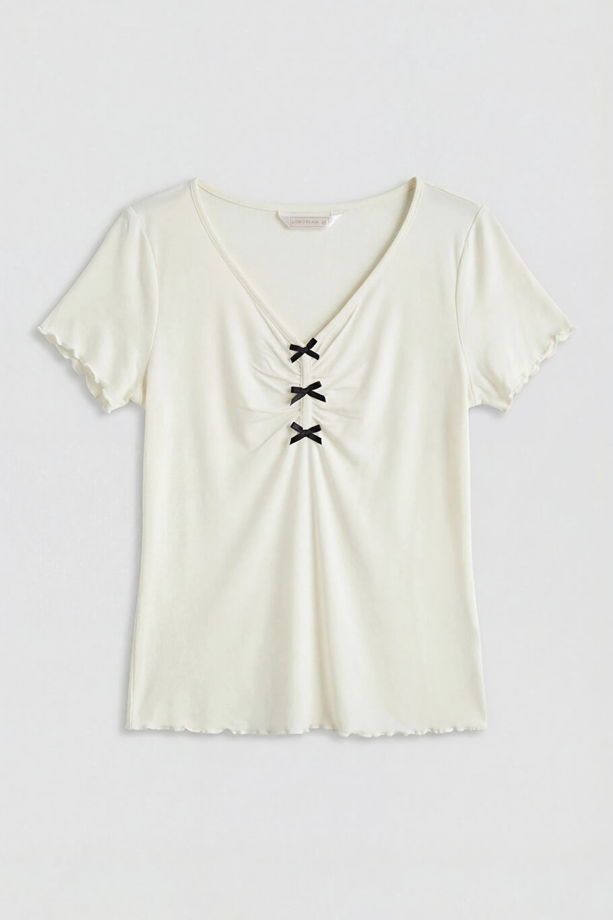 LCW DREAM Ekru V Yaka Fiyonklu Kadın Şortlu Pijama Takımı