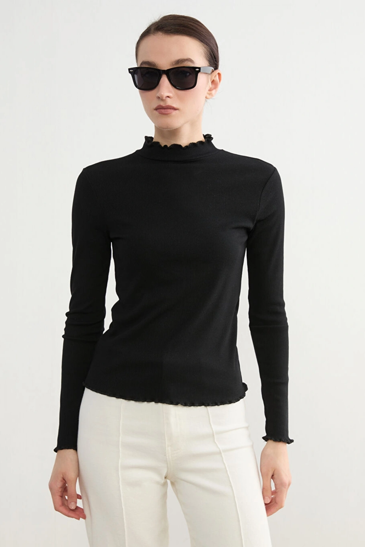 LCW Modest Siyah Fırfırlı Dik Yaka Kadın Body