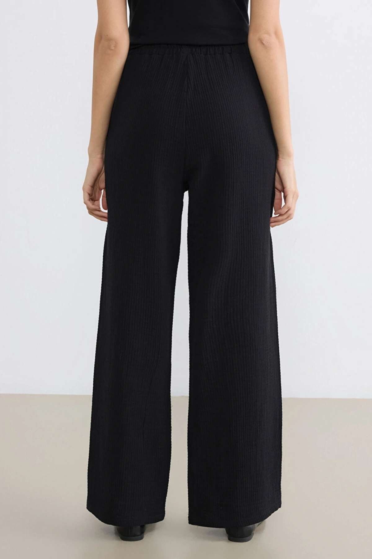 LCWAIKIKI Classic Siyah Beli Lastikli Geniş Paça Müslin Kadın Pantolon