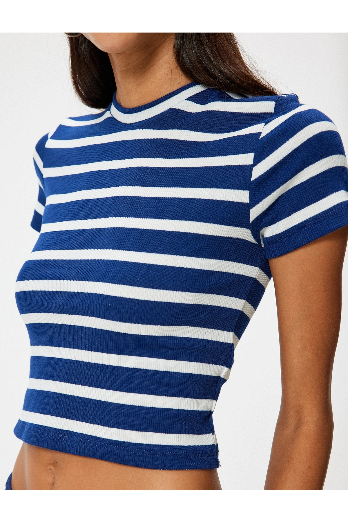Basic Tişört Kısa Kollu Bisiklet Yaka Slim Fit