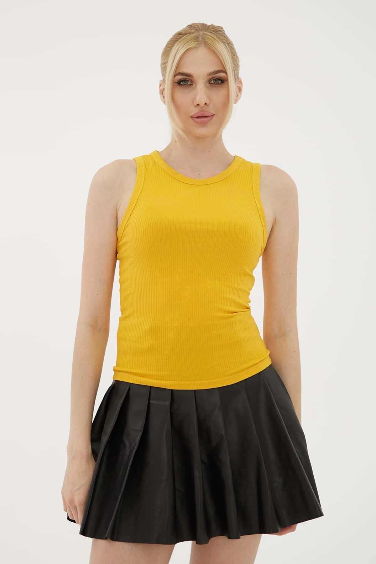 Fashion Friends Crop Atlet Coral / Coral