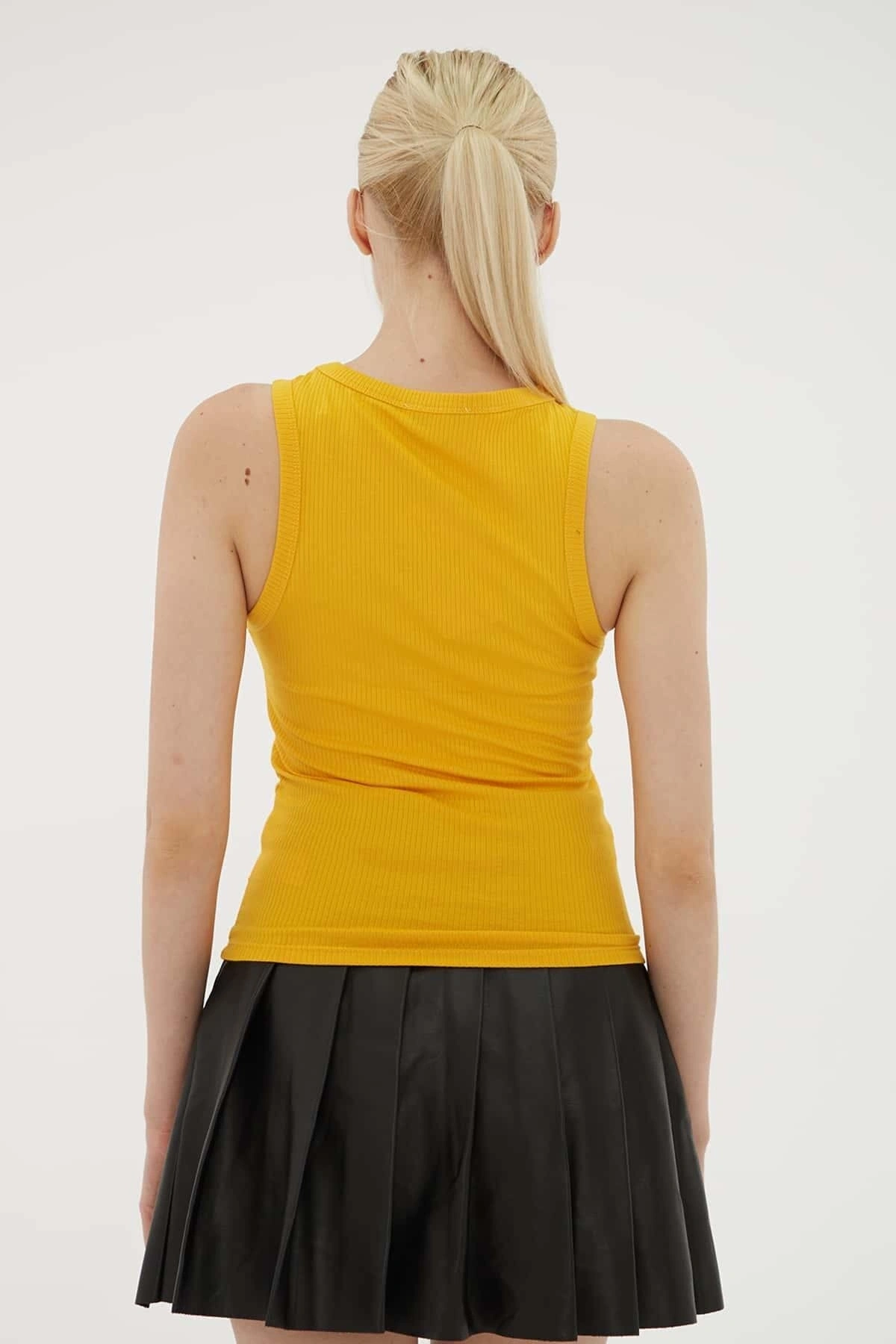 Fashion Friends Crop Atlet Coral / Coral