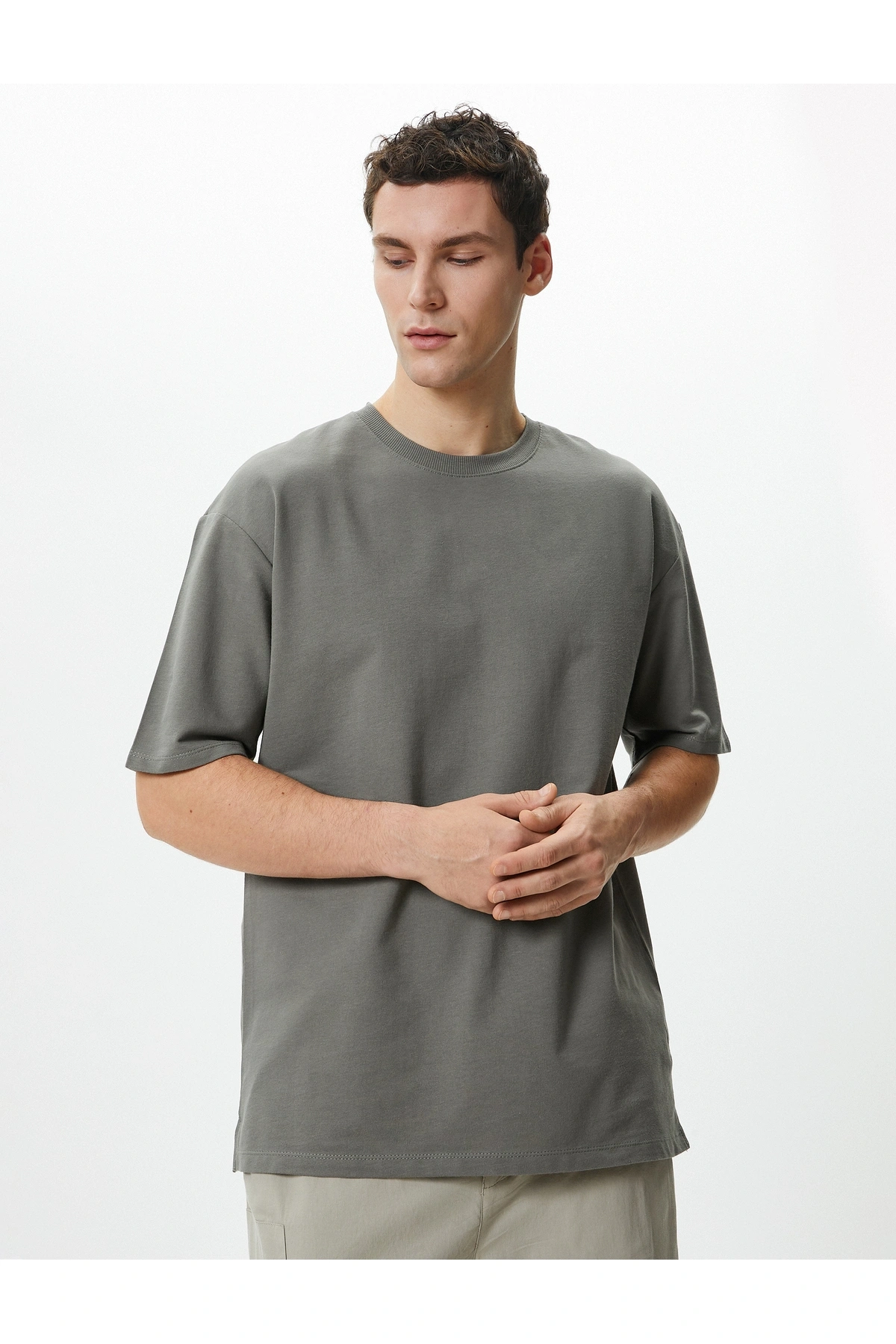 Basic Oversize Tişört Bisiklet Yaka Düşük Omuzlu Kısa Kollu Pamuklu