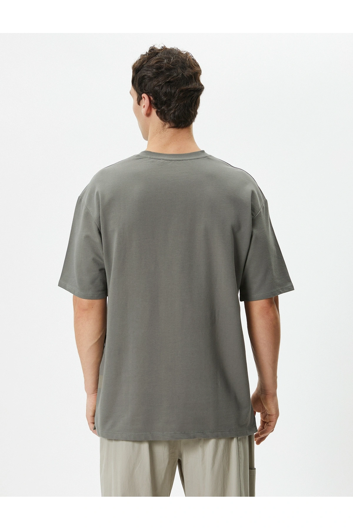 Basic Oversize Tişört Bisiklet Yaka Düşük Omuzlu Kısa Kollu Pamuklu