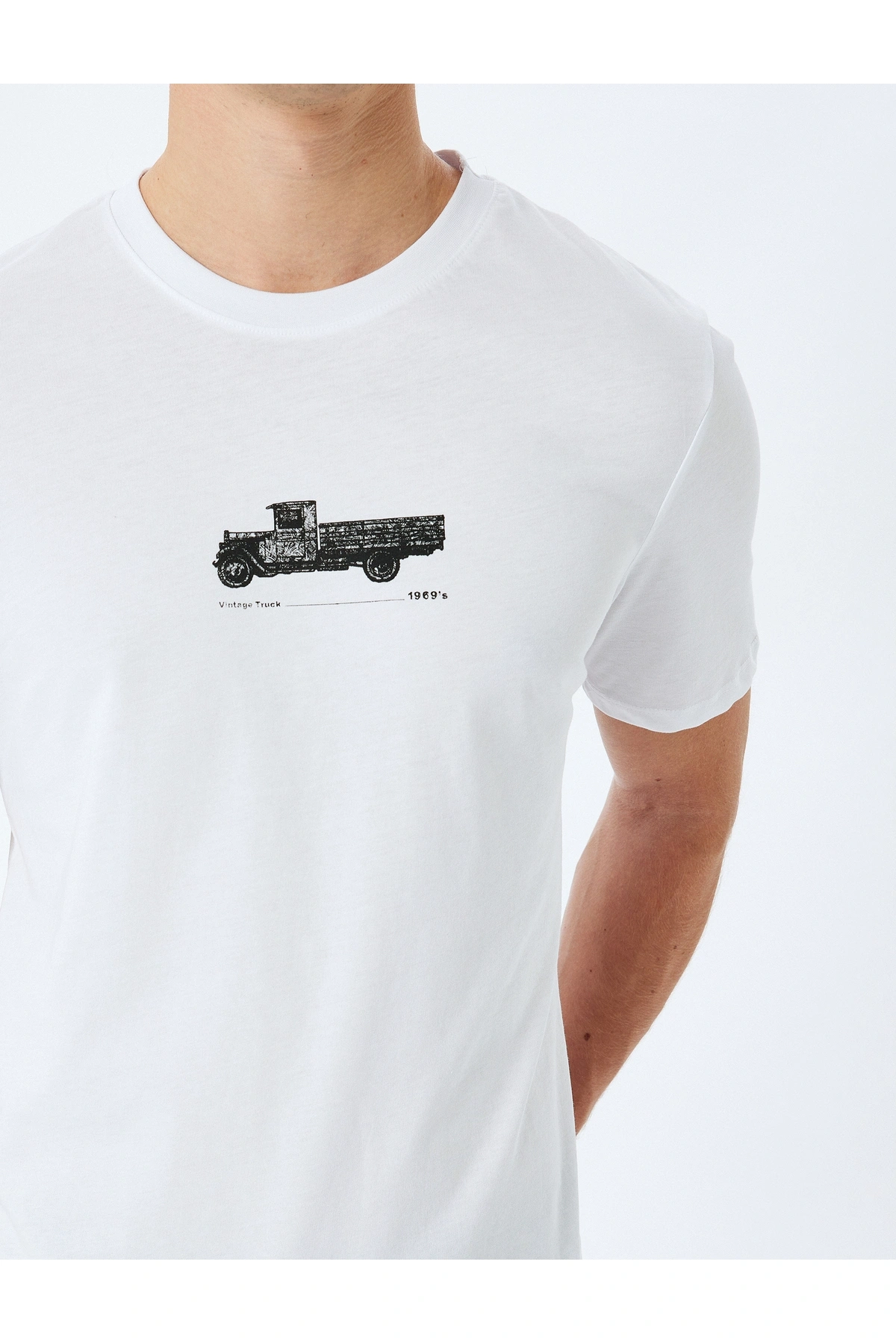 Koton Kısa Kollu Pamuklu Bisiklet Yaka Baskılı Slim Fit Tişört