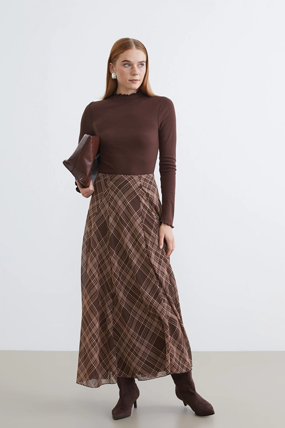 LCW Modest Kahverengi Fırfırlı Dik Yaka Kadın Body