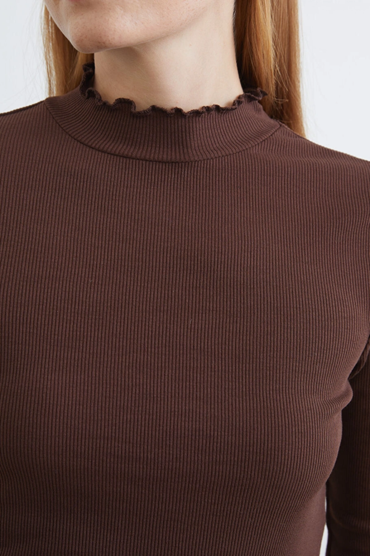 LCW Modest Kahverengi Fırfırlı Dik Yaka Kadın Body