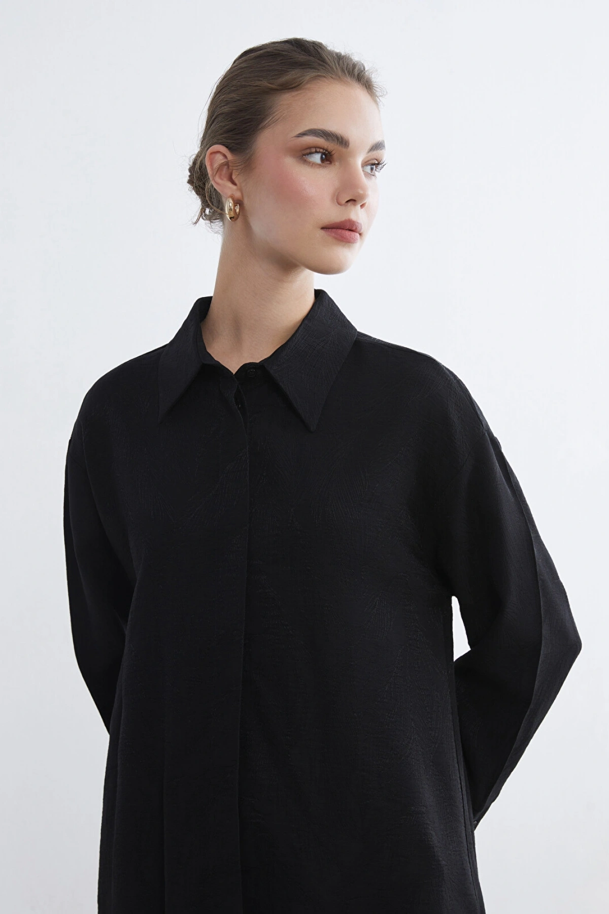 LCW Modest Siyah Kendinden Desenli Kadın Gömlek Tunik