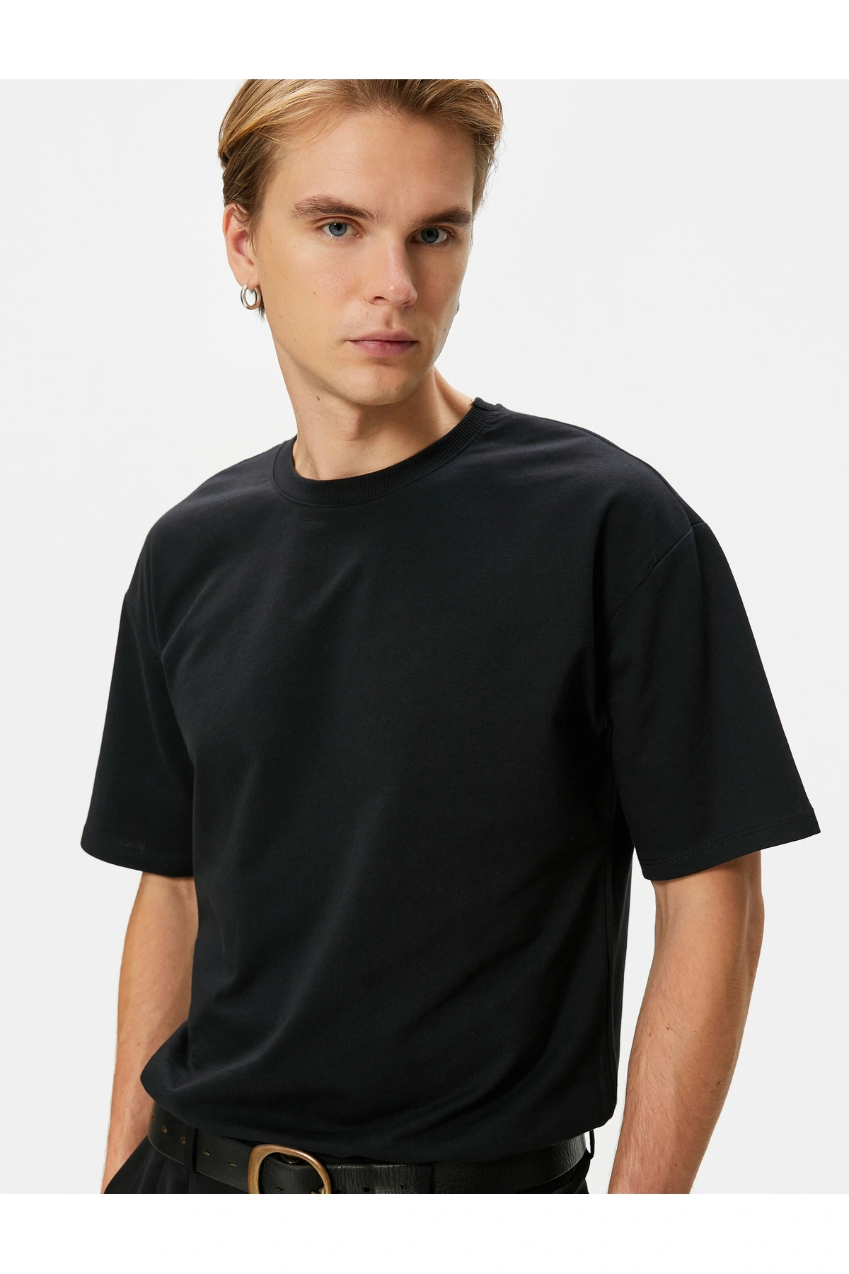 Basic Oversize Tişört Bisiklet Yaka Düşük Omuzlu Kısa Kollu Pamuklu