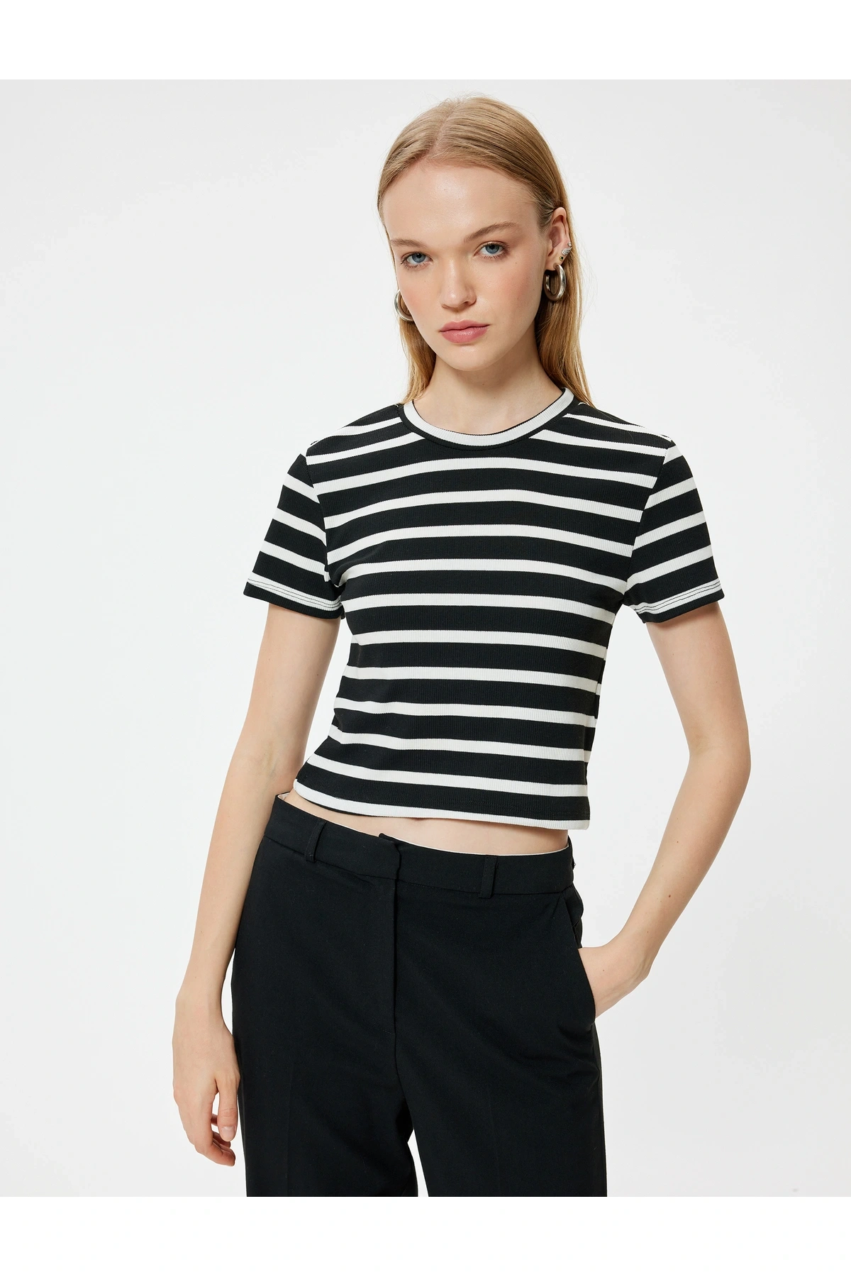 Basic Tişört Kısa Kollu Bisiklet Yaka Slim Fit