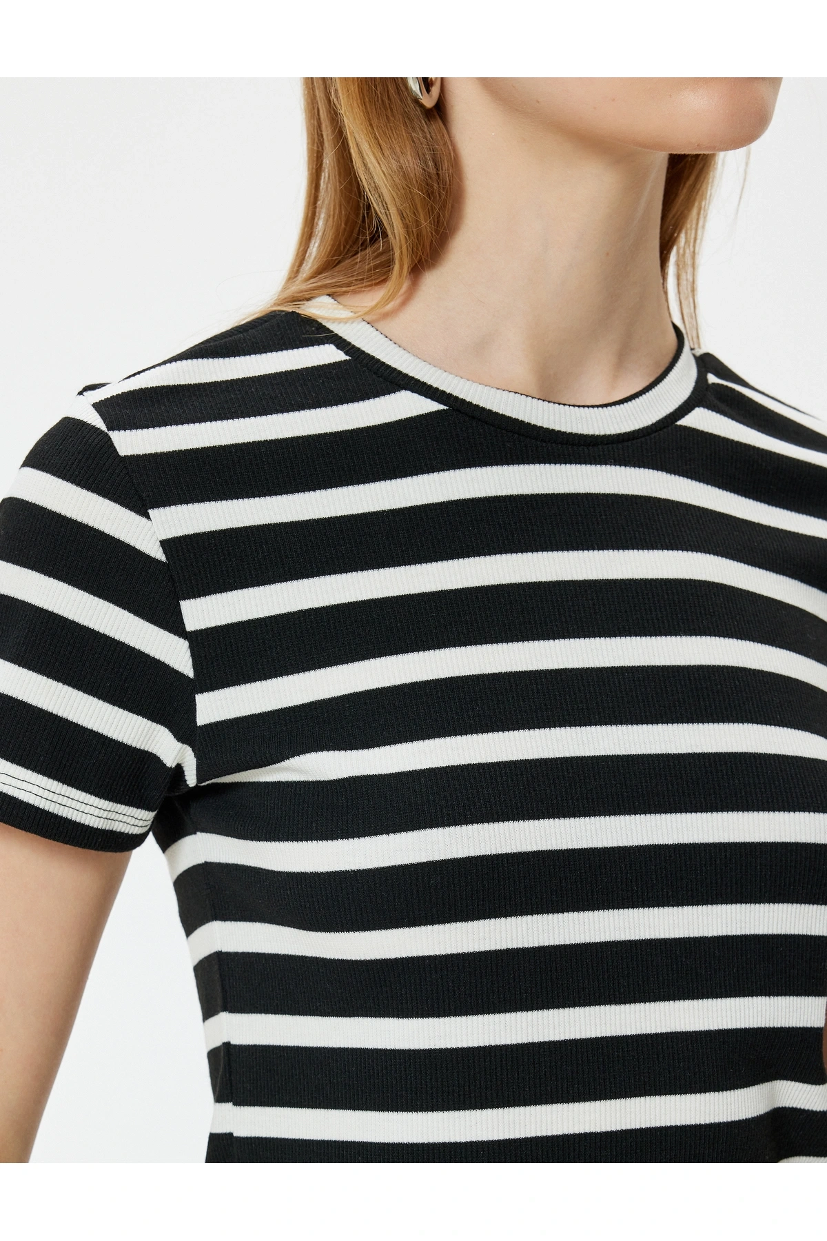 Basic Tişört Kısa Kollu Bisiklet Yaka Slim Fit