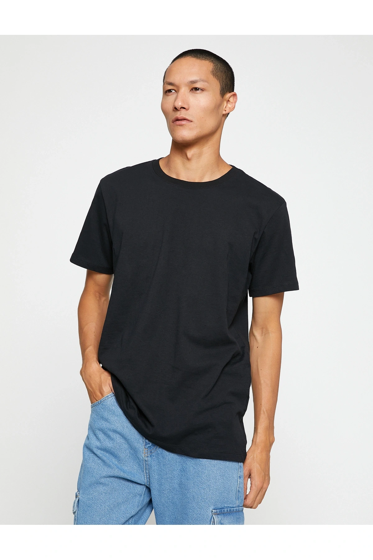 Basic Tişört Slim Fit Bisiklet Yaka Kısa Kollu Pamuklu