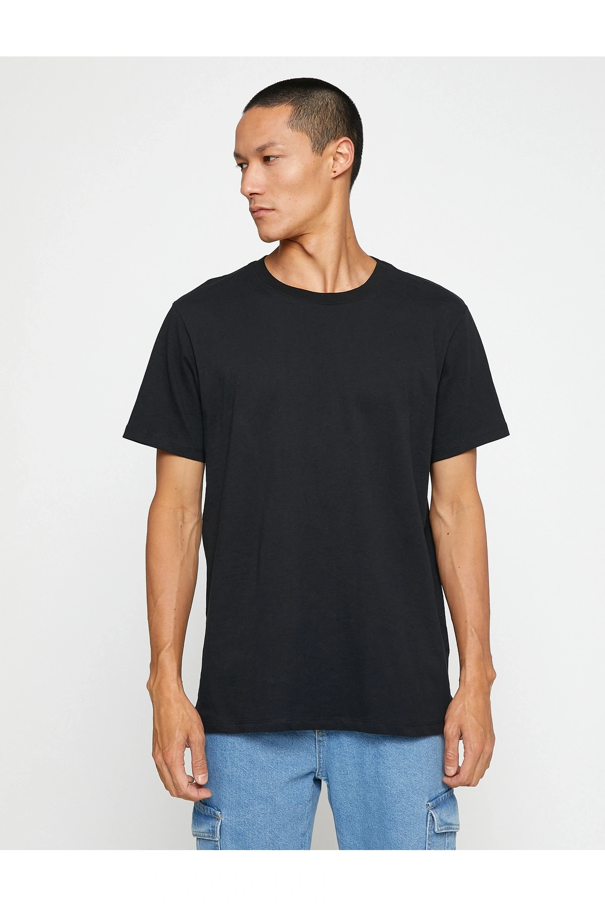 Basic Tişört Slim Fit Bisiklet Yaka Kısa Kollu Pamuklu