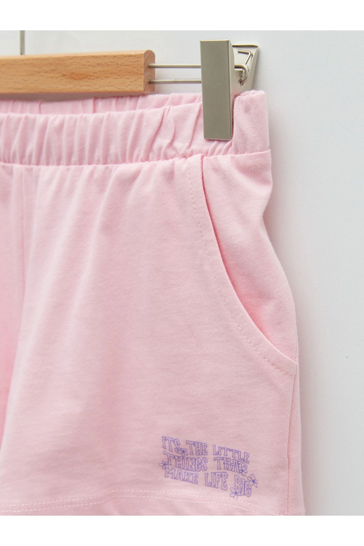 LCW Kids Pembe Beli Lastikli Baskılı Kız Çocuk Şort