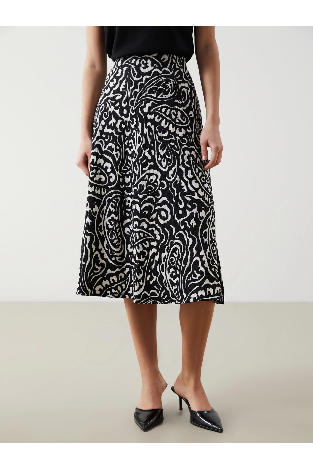 Beli Lastikli Desenli Kadın Etek
